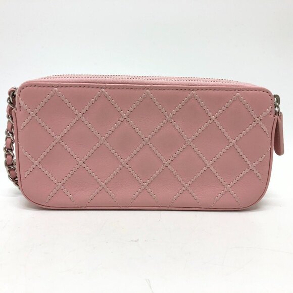 CHANEL Pink Lambskin Leather Logo Wallet - Picture 2 of 16